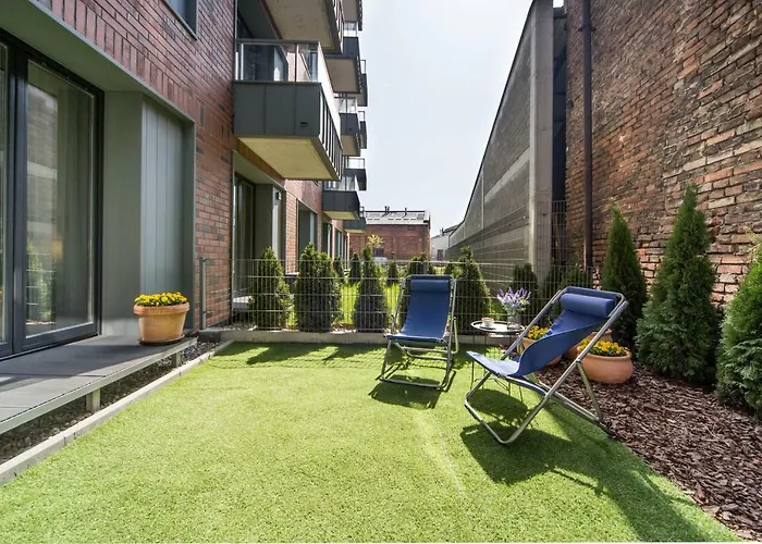 Jacuzzi Apartments